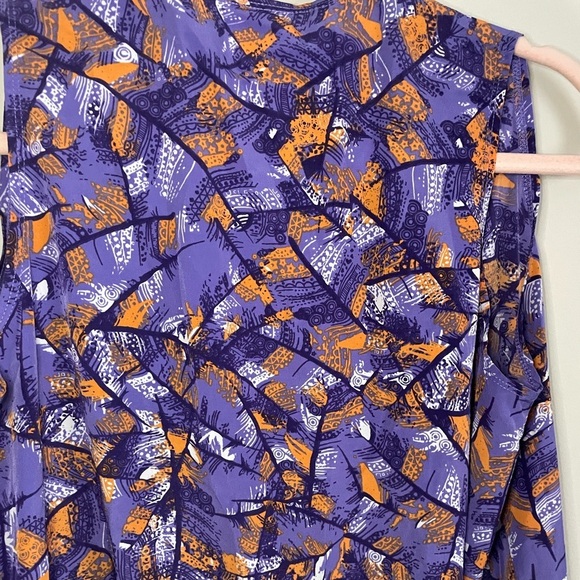 Feathered Geometric Lularoe Joy Longline Vest - Picture 7 of 8